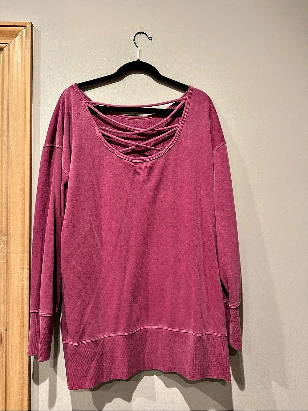 Maurices Crisscross Neck Long Sleeve Tunic in Pink XL Like New